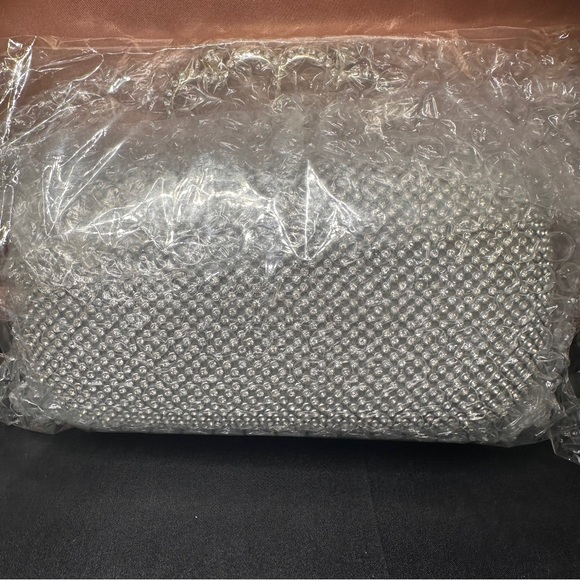 Silver Rhinestone Evening Clutch Crystal Heart Handle Formal Bag New - Picture 7 of 10